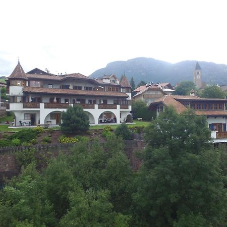 Residence Burghof Siusi Ngoại thất bức ảnh