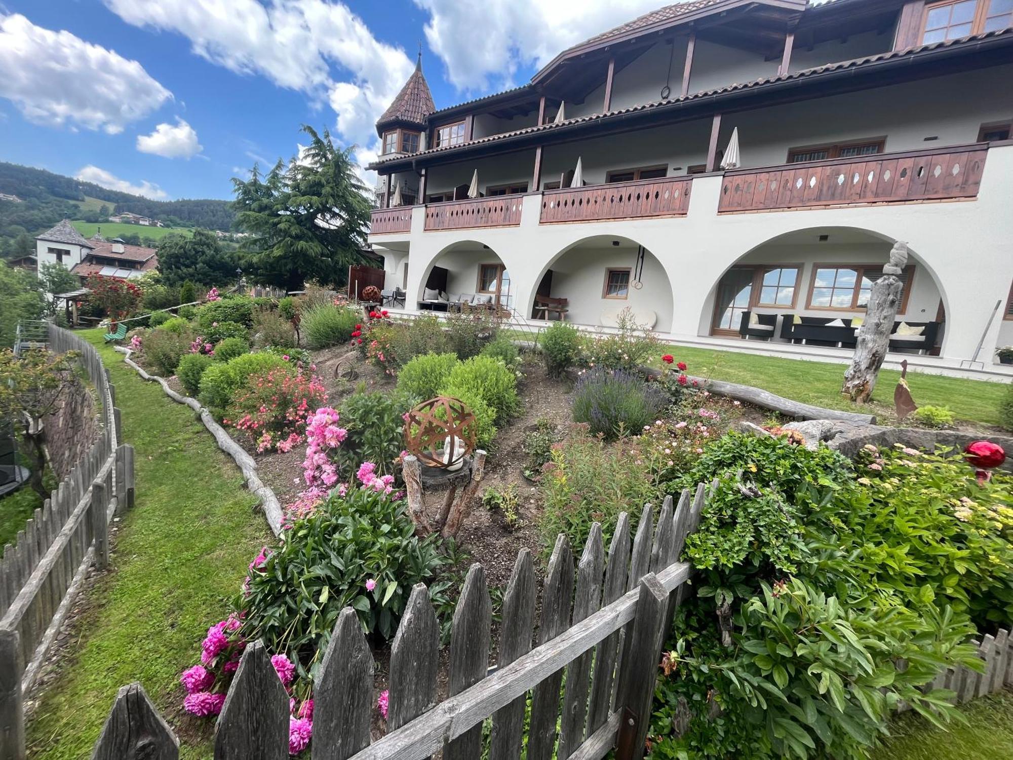 Residence Burghof Siusi Ngoại thất bức ảnh